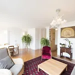 Veeve - Apartment Near Pont De Grenelle